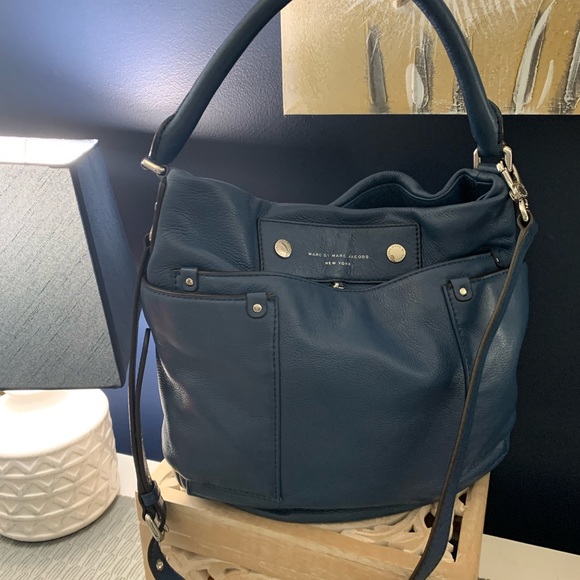 Marc Jacobs Stunning Navy Leather Bag, like new - Picture 1 of 6